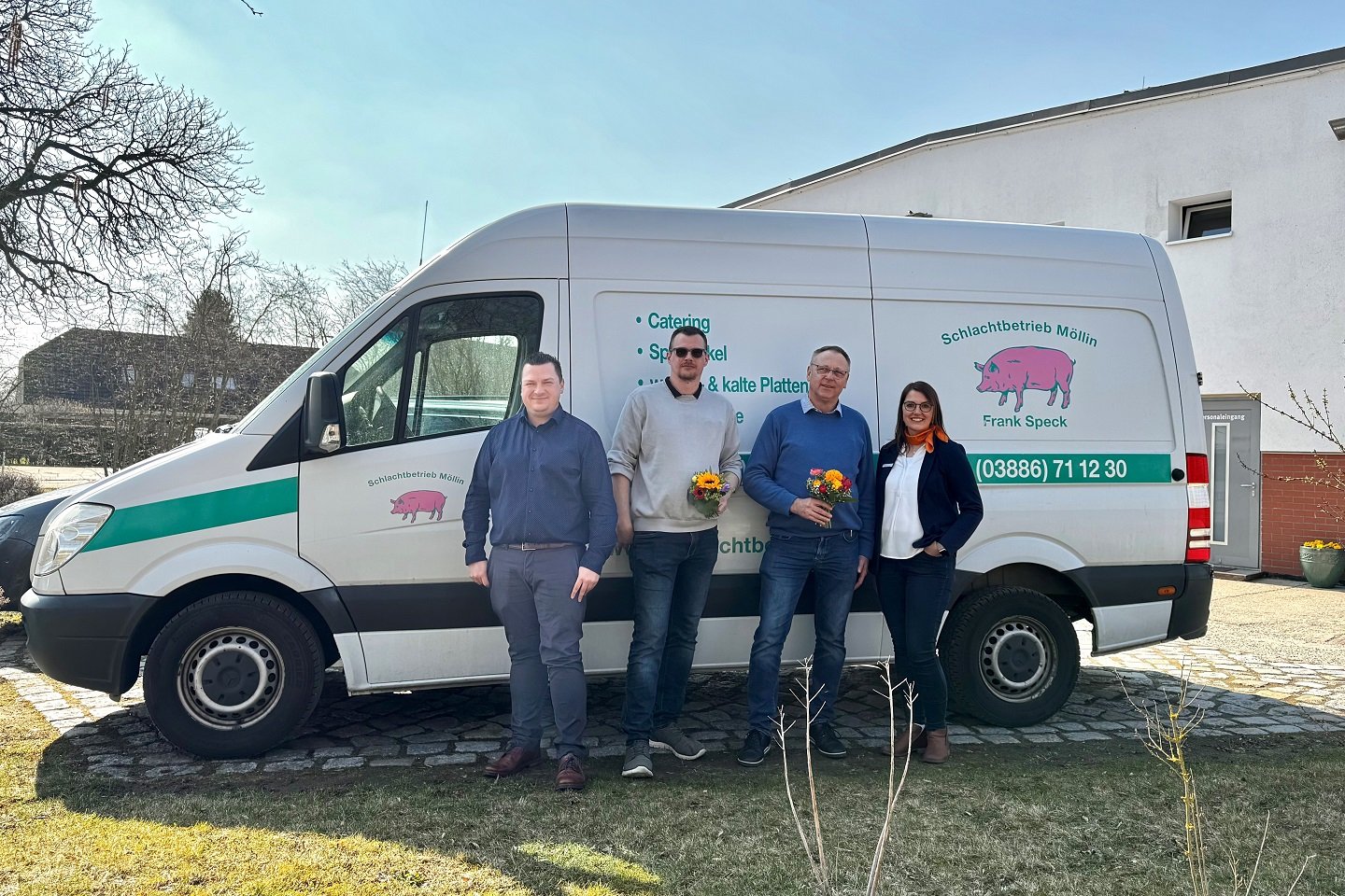 Bissa,Speck,Langpapp,Klingenberg vor Transporter